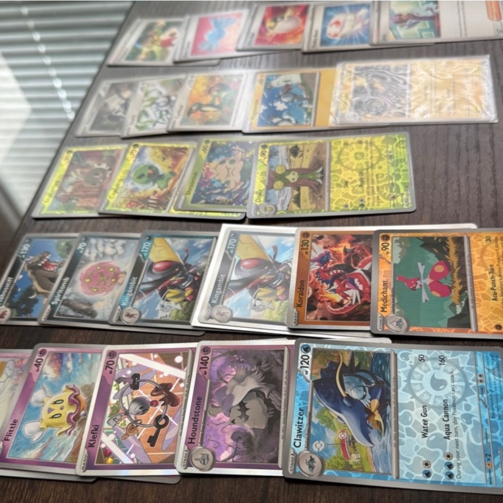 Pokemon scarlet & violet base set Trading Card lot